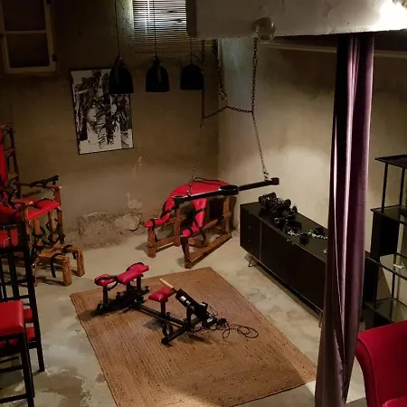 Love Room Perpignan- Nuit Insolite En Amoureux- 35Mn De Perpignan-3