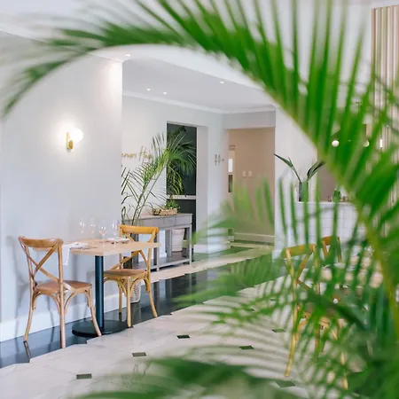 Hotel Olivewood-3