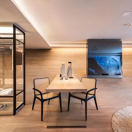 Hotel Unique-2
