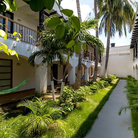 Hotel Sansiraka Suites By Geh Suites-3