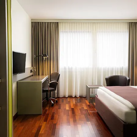 Holiday Inn Zuerich Messe By Ihg-3