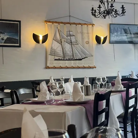 Logis Hotel Les Chardons Bleus Restaurant Le Bistrot De La Mer-2