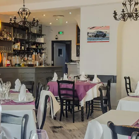 Logis Hotel Les Chardons Bleus Restaurant Le Bistrot De La Mer-3