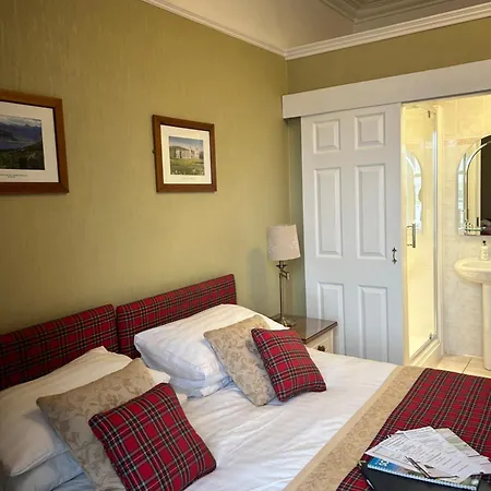 Daviot Guest House-2
