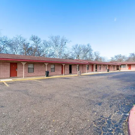 Capital O Hotel Beeville - Us 181-3