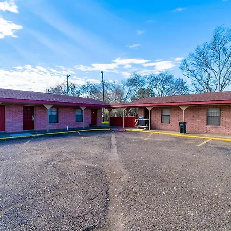 Capital O Hotel Beeville - Us 181-2