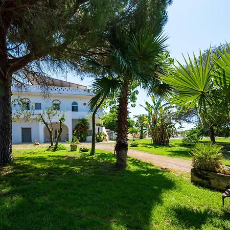 Fuori Rotta Holiday Home-3
