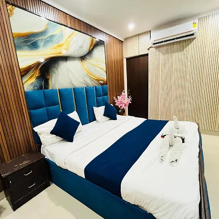 Happy Residency - Near Saket Metro-3