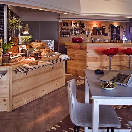 Ibis Nemours-3