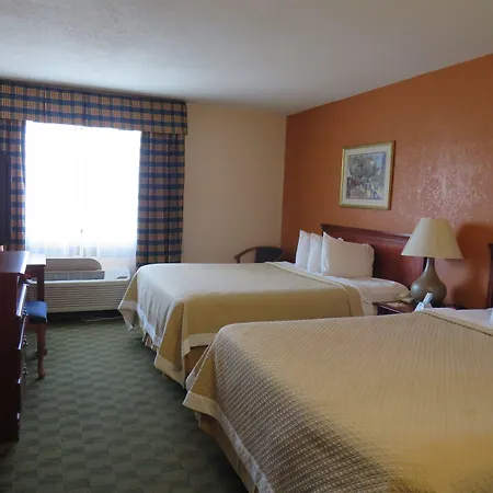Days Inn By Wyndham Hillsdale-3