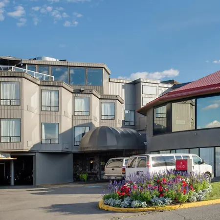 Ramada By Wyndham Kamloops-3