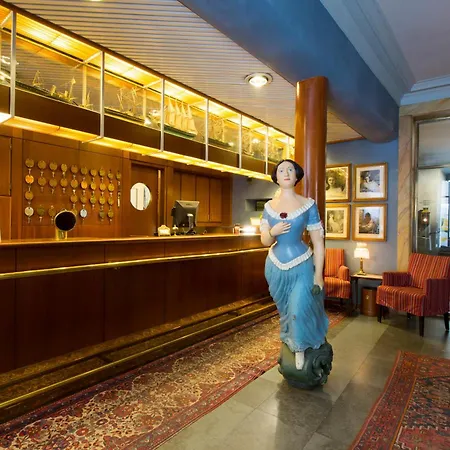 Lady Hamilton Hotel-2