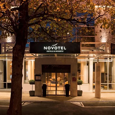 Novotel Chateau De Versailles-3