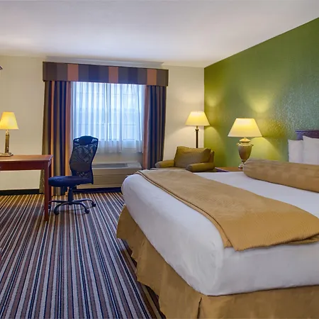 Quality Inn & Suites Columbia I-70-2