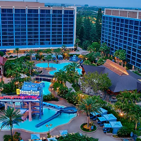 Disneyland Hotel-2