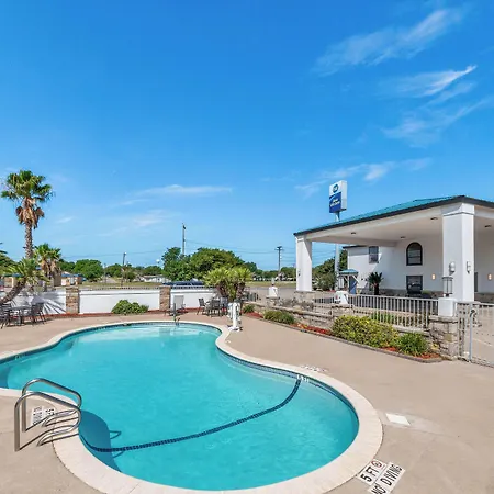 Best Western George West Executive Inn-3