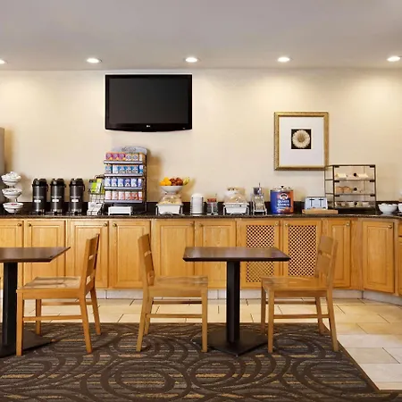 Country Inn & Suites By Radisson, Lexington, Va-3