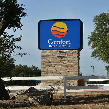 Comfort Inn & Suites Burnet-2