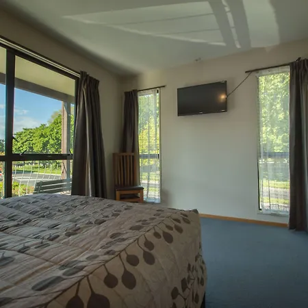 Argyle On The Park - Central Christchurch Motel Overlooking Hagley Park-3