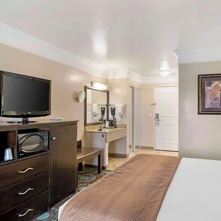 Best Western Liberty Inn-2