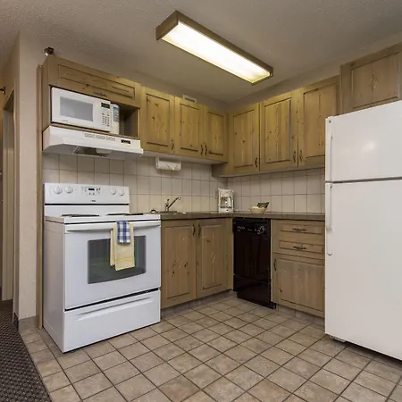 Douglas Fir Resort & Chalets-3