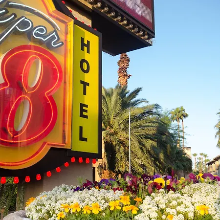 Super 8 By Wyndham Las Vegas North Strip/Fremont St. Area-3