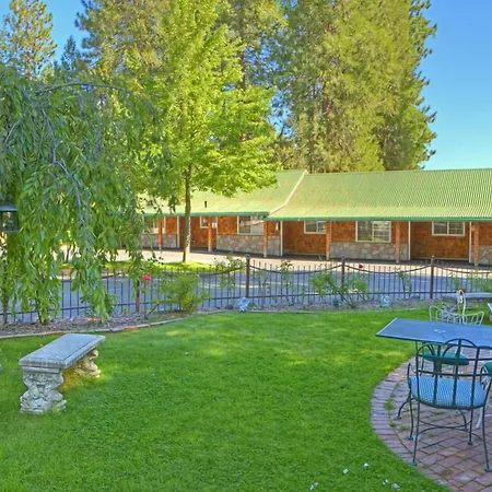 Strawberry Valley Inn-3