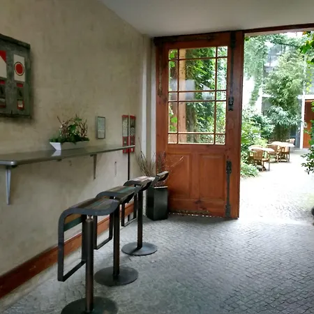 Arte Luise - Self-Check In-2