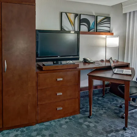 Courtyard By Marriott Troy-3