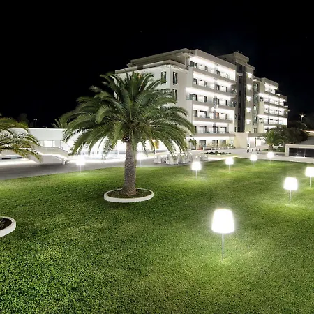 Hotel Santa Lucia Le Sabbie D'Oro-3