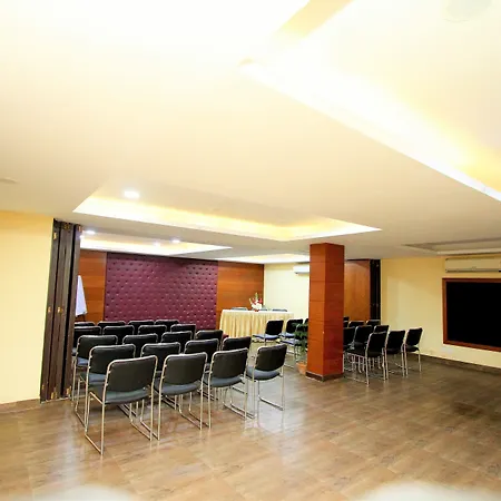Hotel Crestwood-2