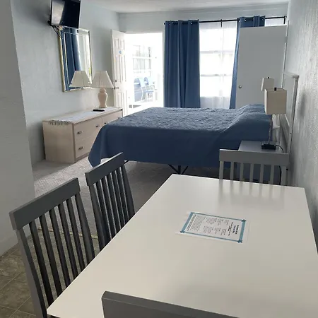 Chateau Bleu-3