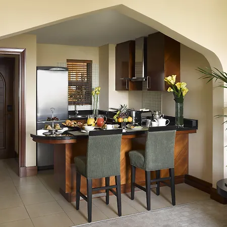 Shangri-La Hotel Apartments Qaryat Al Beri-3