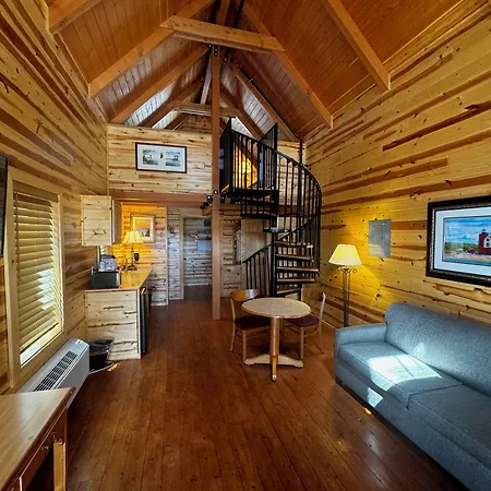 Cabins Of Mackinac & Lodge-3