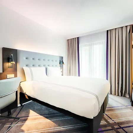 Premier Inn Wiesbaden City Centre-3