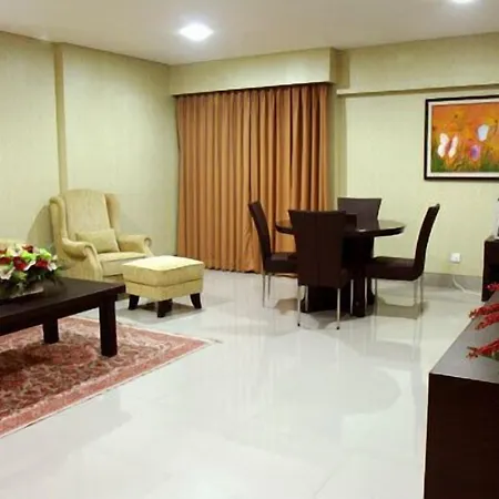 Bamboo Inn Hotel & Cafe-3
