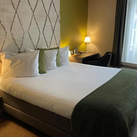 Hotel Au Quartier-3
