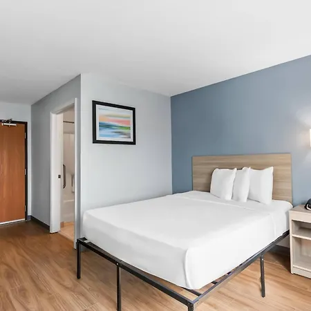 Birch Hill Suites Clarksville-Louisville North-3
