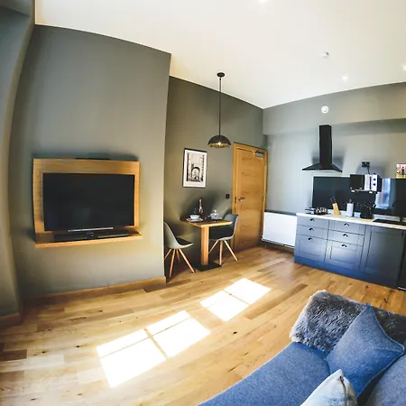 Mono Suites Old Town-3