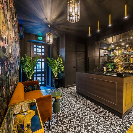 Leo Boutique Rooms - Adults Only-3