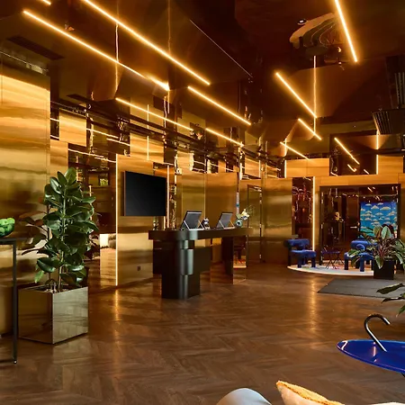 Cardo Brussels, Autograph Collection-2