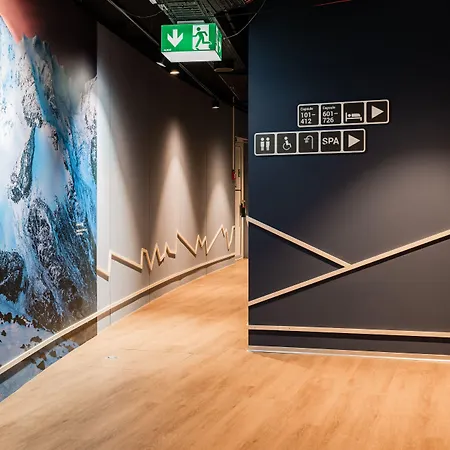Capsule Hotel - Alpine Garden Zurich Airport-2