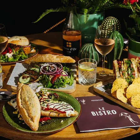 Le Bistro-3