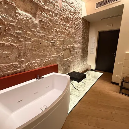 Arena Luxury Suite-2