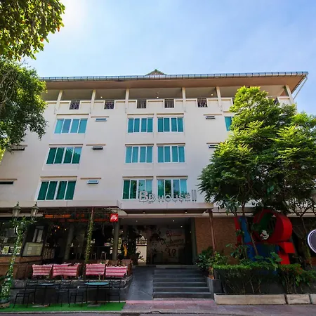 Bb House Rambuttri2 บีบี เฮ้าส์ รามบุตรี2-3