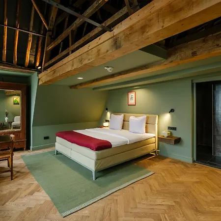 Hotel 1635-2