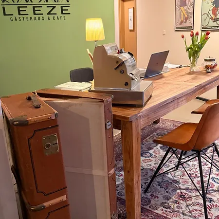Gästehaus&Café Leeze-2