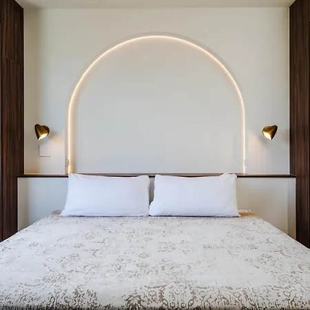 Iguana Surf Boutique Hotel Tamarindo Rooftop Pool & Beachfront Suites-2