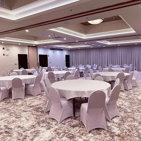 Ramada By Wyndham Tukwila Southcenter-2