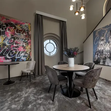 Wasserturm Hotel Cologne, Curio Collection By Hilton-3